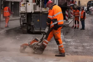 Jak pracuje szwalnia odzieży roboczej?